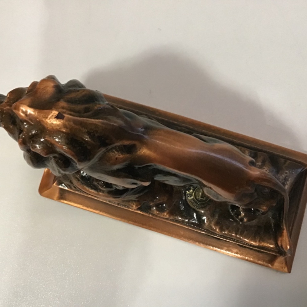 Lion Cooper figurine - Picture 6 of 10
